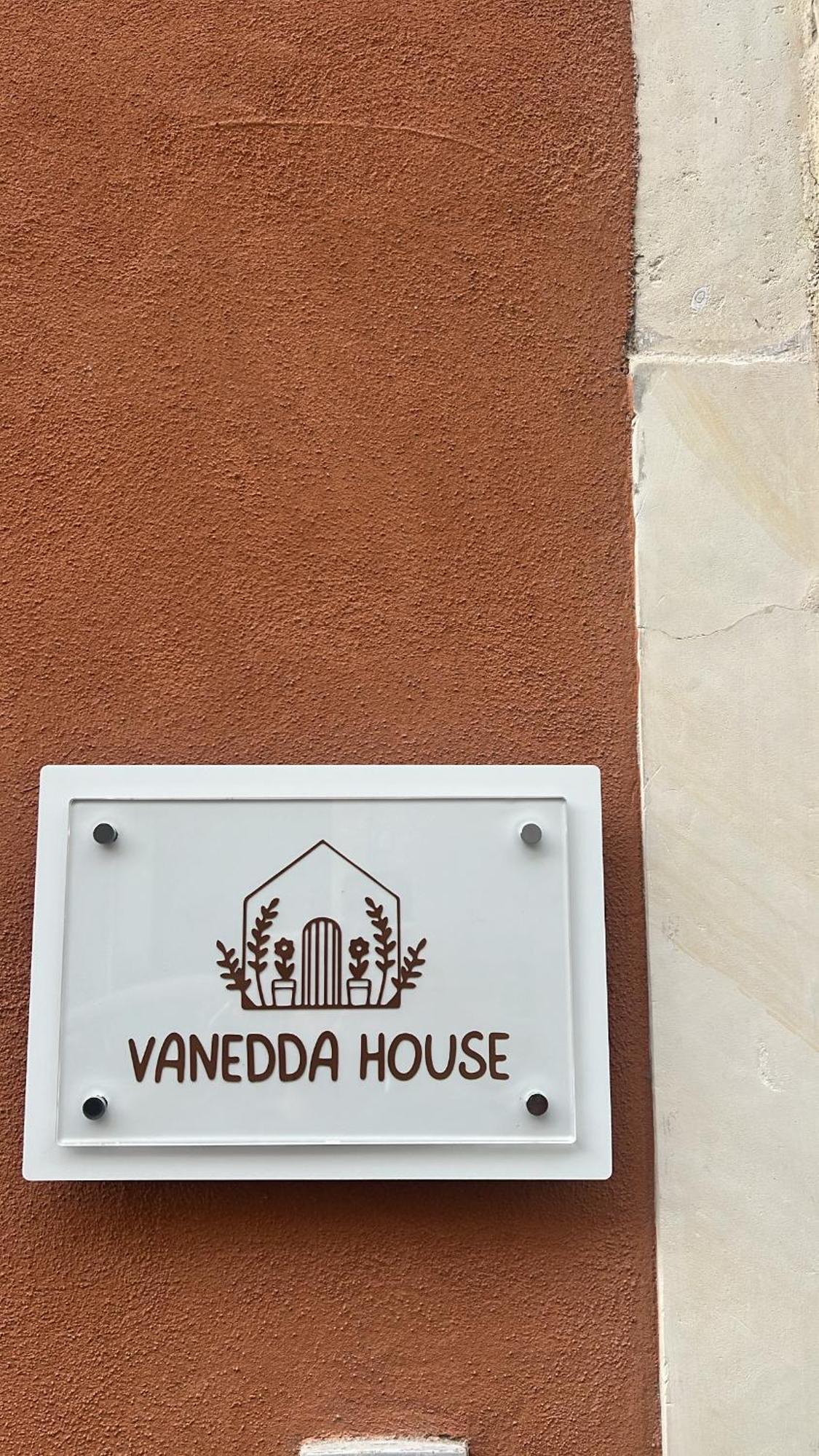 Appartement Vanedda House à Catane Extérieur photo